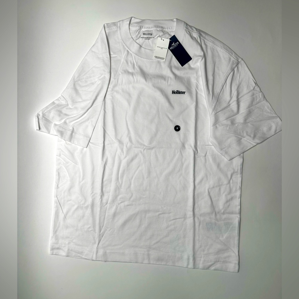 Men’s “HOLLISTER” White Tee